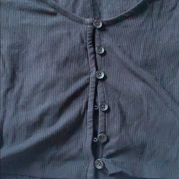 black long sleeved crop top - Picture 3 of 4